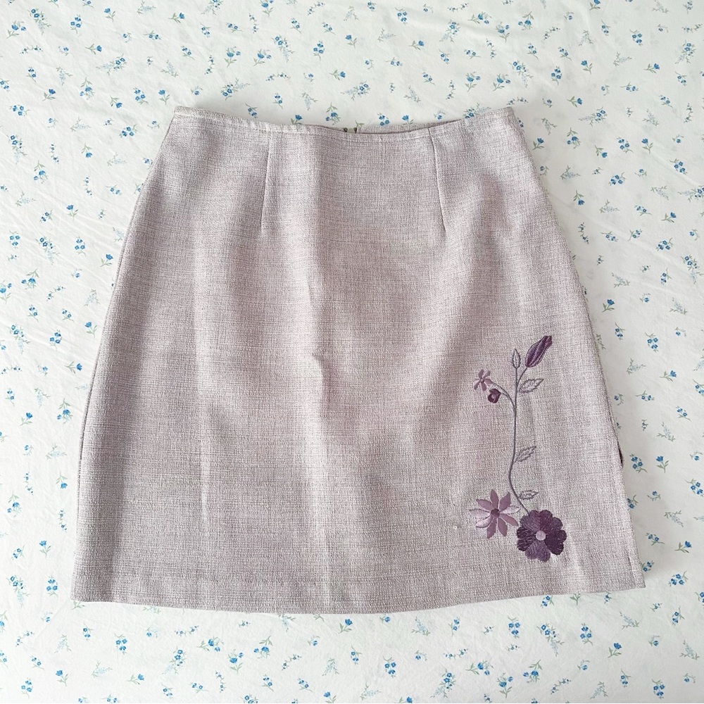 Vintage Y2K XOXO Lavender Purple Floral Embroidered Mini Skirt